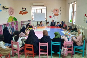 ویژه‌برنامه‌های هفته عفاف و حجاب در کتابخانه شهید عارفی ریز برگزار شد