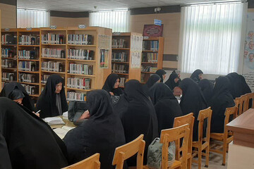 بزرگداشت روز عفاف و حجاب در کتابخانه‌های عمومی استان مرکزی