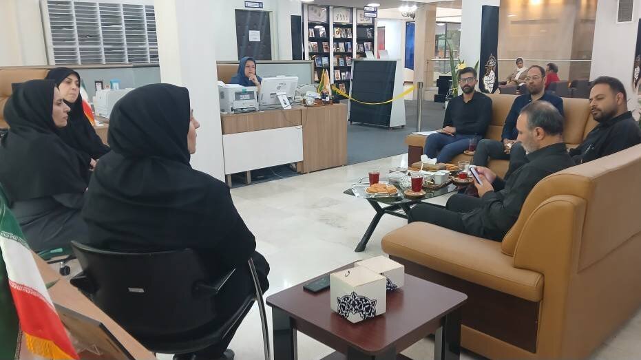 بازدید میدانی سرپرست اداره‌کل کتابخانه‌های عمومی استان تهران از کتابخانه‌های عمومی پایتخت