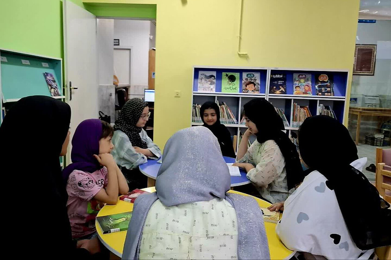 بزرگداشت روز عفاف و حجاب در کتابخانههای عمومی استان مرکزی