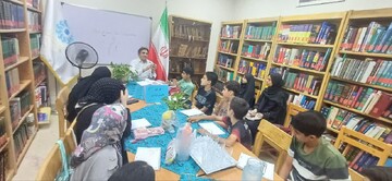 اولین جلسه کارگاه داستان‌نویسی در کتابخانه پانزده خرداد شهرستان پیشوا