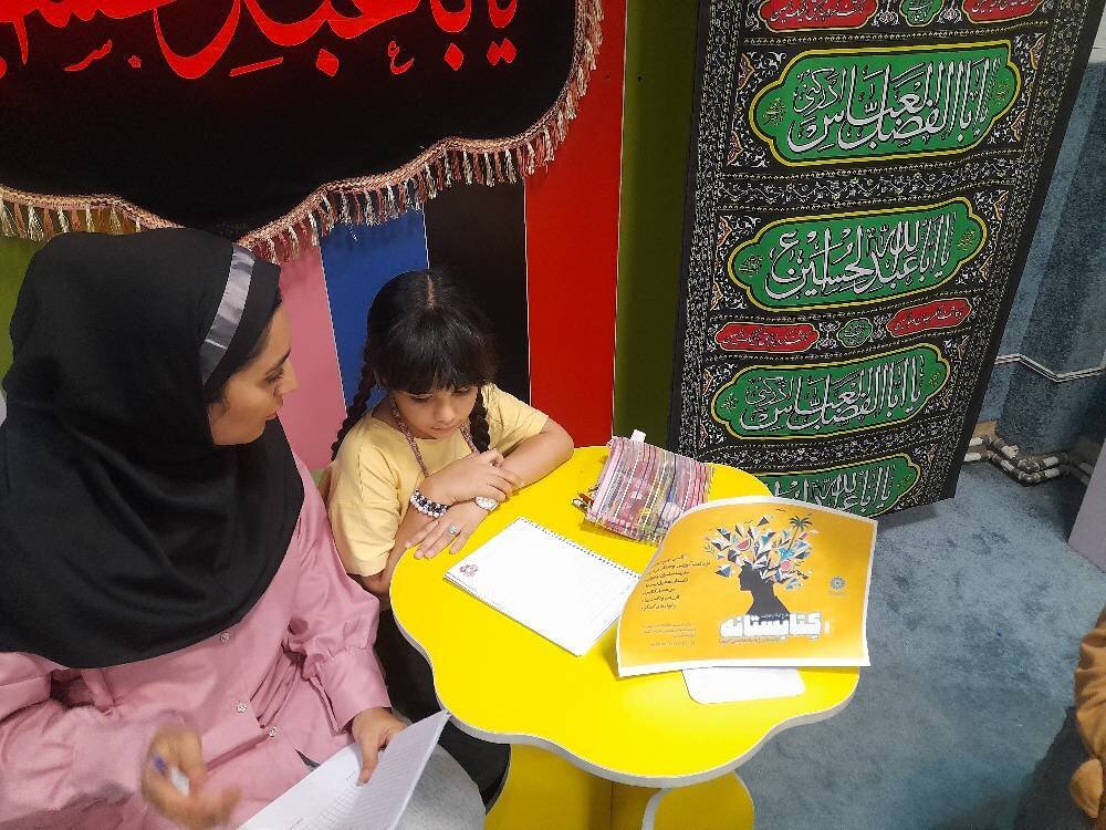 آموزش مهارتهای خواندن و معرفی کتاب در کارگاه «نوجوان فنتاب»
