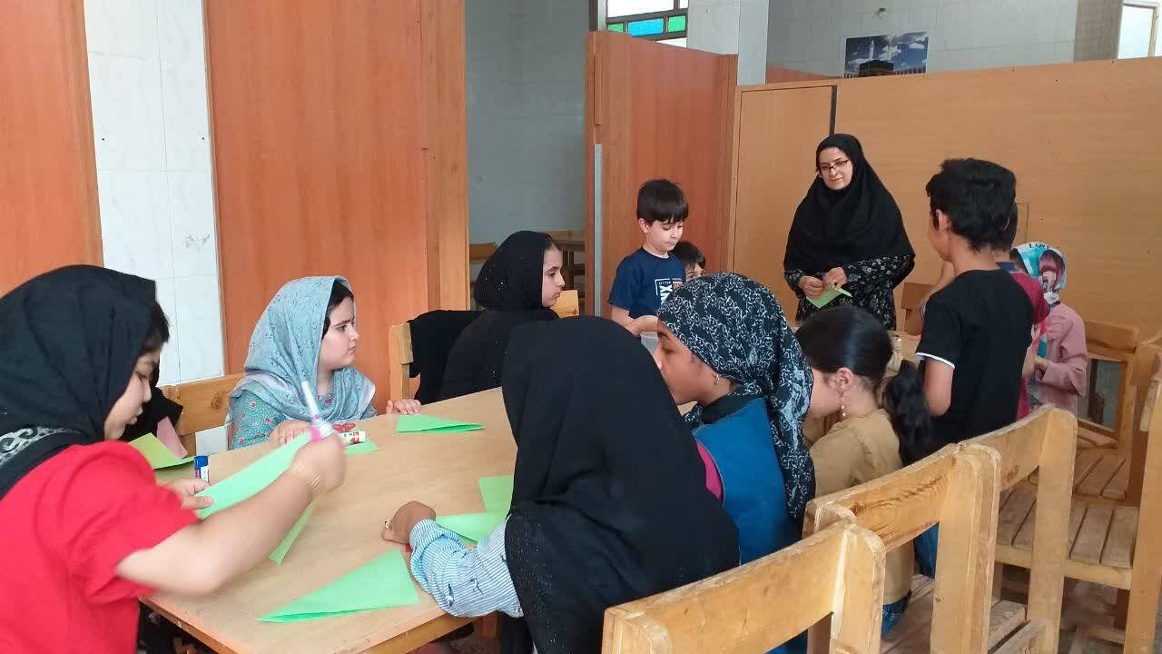 کتابخانه‌های عمومی میبد، میزبان برنامه‌های تبیین اندیشه و سیره رهبر شهید انقلاب اسلامی