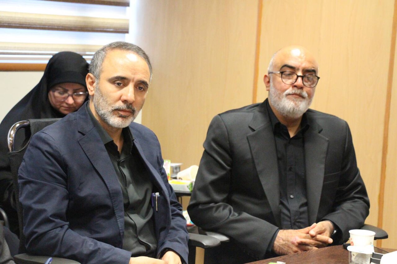 آیین تکریم مدیرکل و معارفه سرپرست اداره‌کل کتابخانه‌های عمومی استان تهران برگزار شد