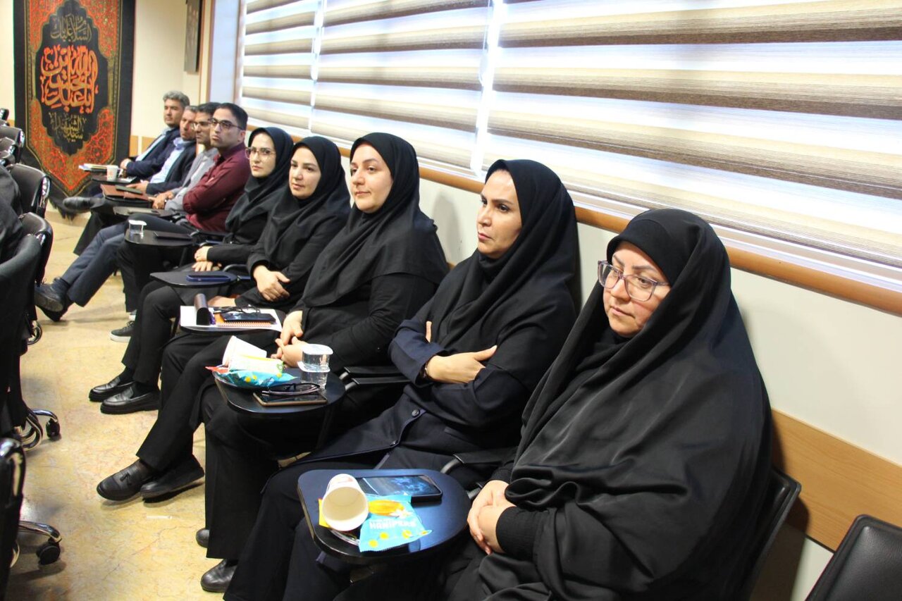 آیین تکریم مدیرکل و معارفه سرپرست ادارهکل کتابخانههای عمومی استان تهران برگزار شد