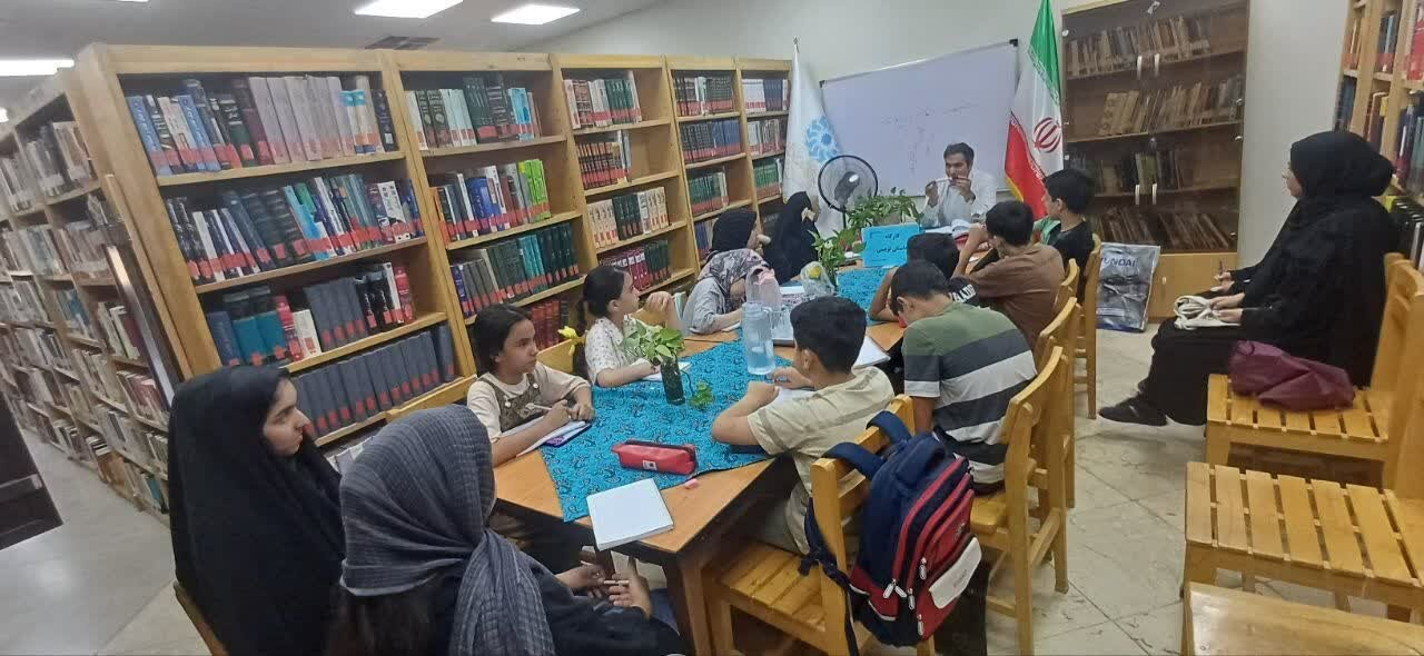 اولین جلسه کارگاه داستان‌نویسی در کتابخانه پانزده خرداد پیشوا
