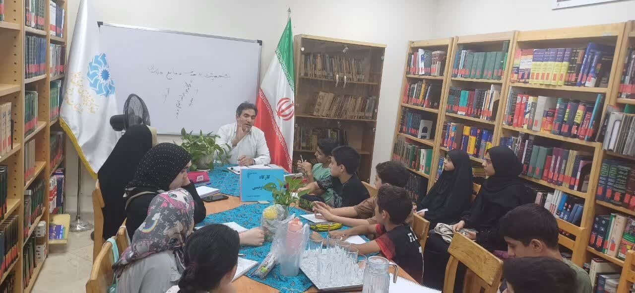 اولین جلسه کارگاه داستاننویسی در کتابخانه پانزده خرداد پیشوا