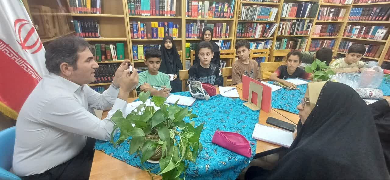 اولین جلسه کارگاه داستان‌نویسی در کتابخانه پانزده خرداد پیشوا