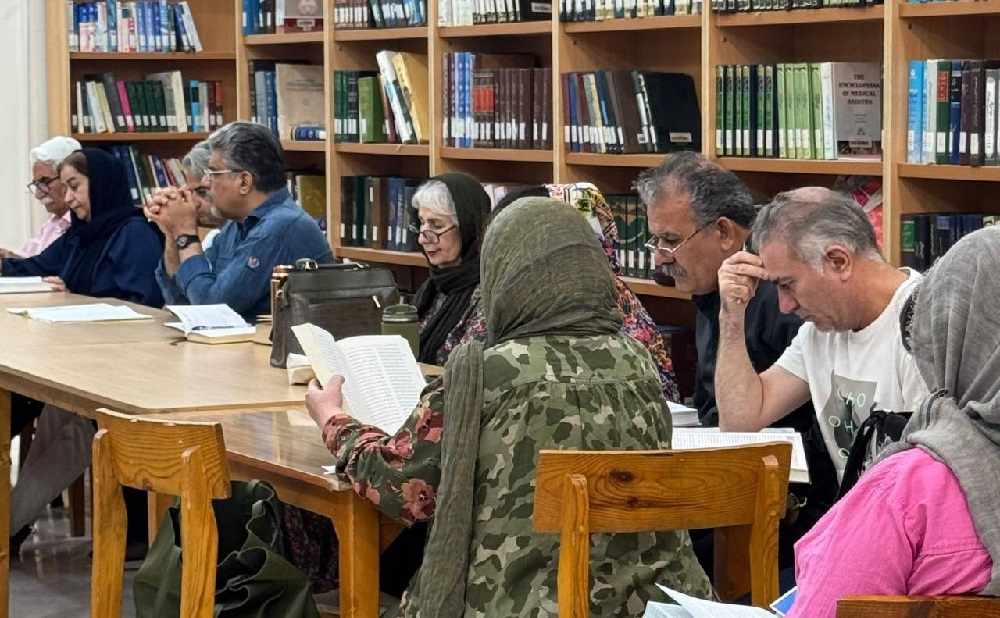 دستیابی «خردنامه زرنگار» به ایستگاه صدم در کتابخانه شهید رجایی اهواز