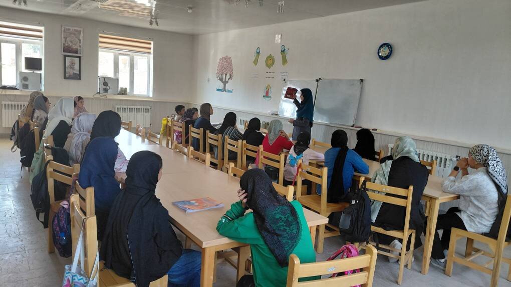 برگزاری نشست کتابخوان با موضوع عفاف و حجاب