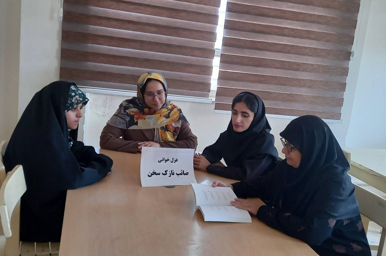 برگزاری محافل ادبی «صائب نازک سخن» در کتابخانههای عمومی کرمان