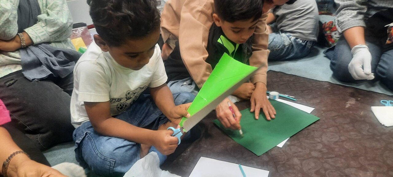 برگزاری کلاس‌ آموزش اوریگامی و ساخت کاردستی در کتابخانه عمومی قاصدک فردیس