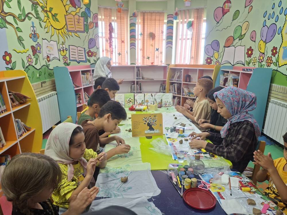 برگزاری کارگاه قصه‌گویی و ساخت کاردستی