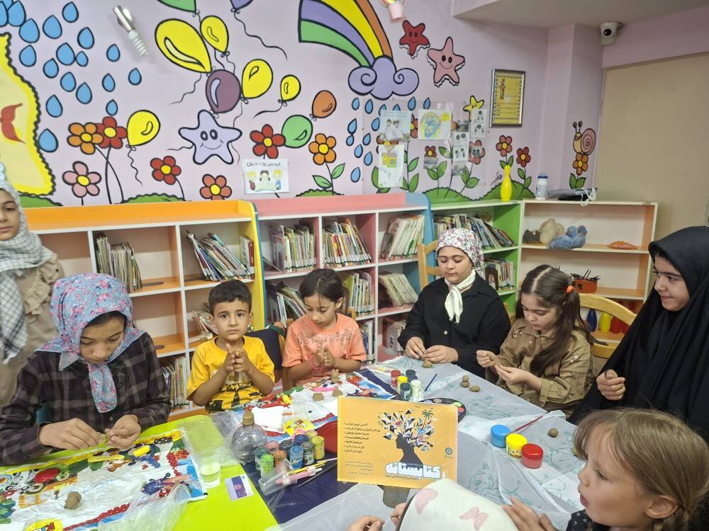 برگزاری کارگاه قصه‌گویی و ساخت کاردستی