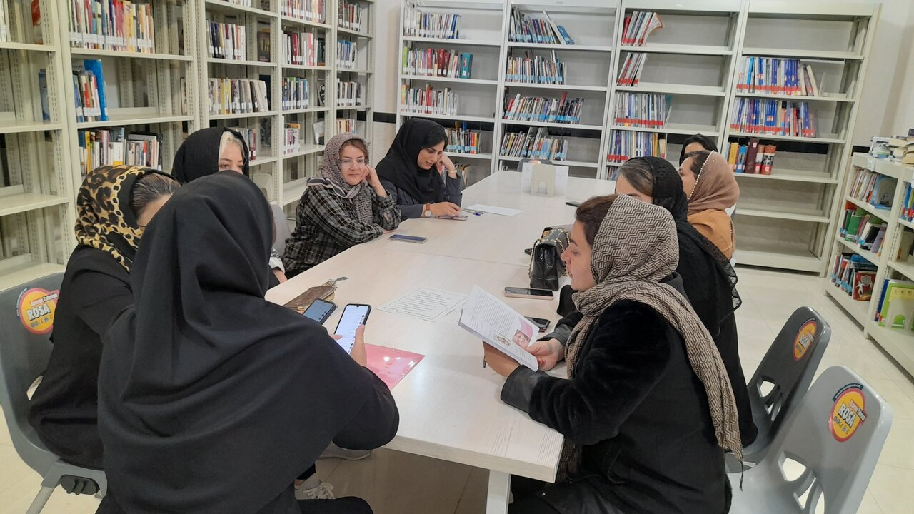 برگزاری کارگاه‌های آموزشی در کتابخانه عمومی «استاد احمد ترجانی زاده»