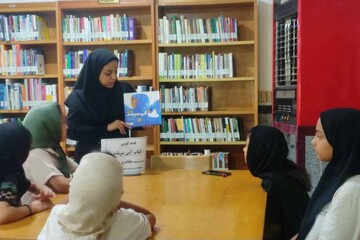 قصه‌گویی از کتاب «آبی سربلند» در کتابخانه سرای اندیشه جلین گرگان