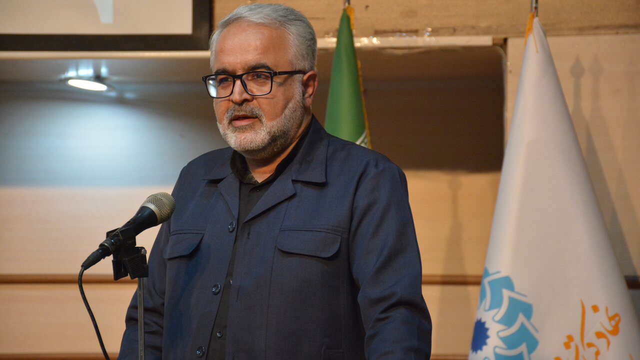 برگزاری محفل «انس با قرآن» در کتابخانه امیرکبیر کرمانشاه