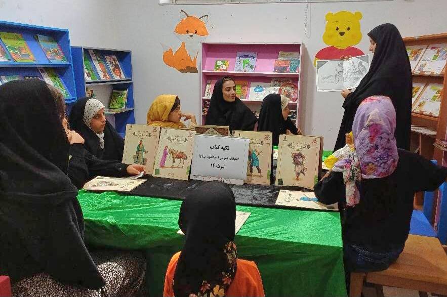 نشست کتابخوان و آیین «تکیه کتاب» در کتابخانه امیرالمؤمنین(ع) کلاله برگزار شد