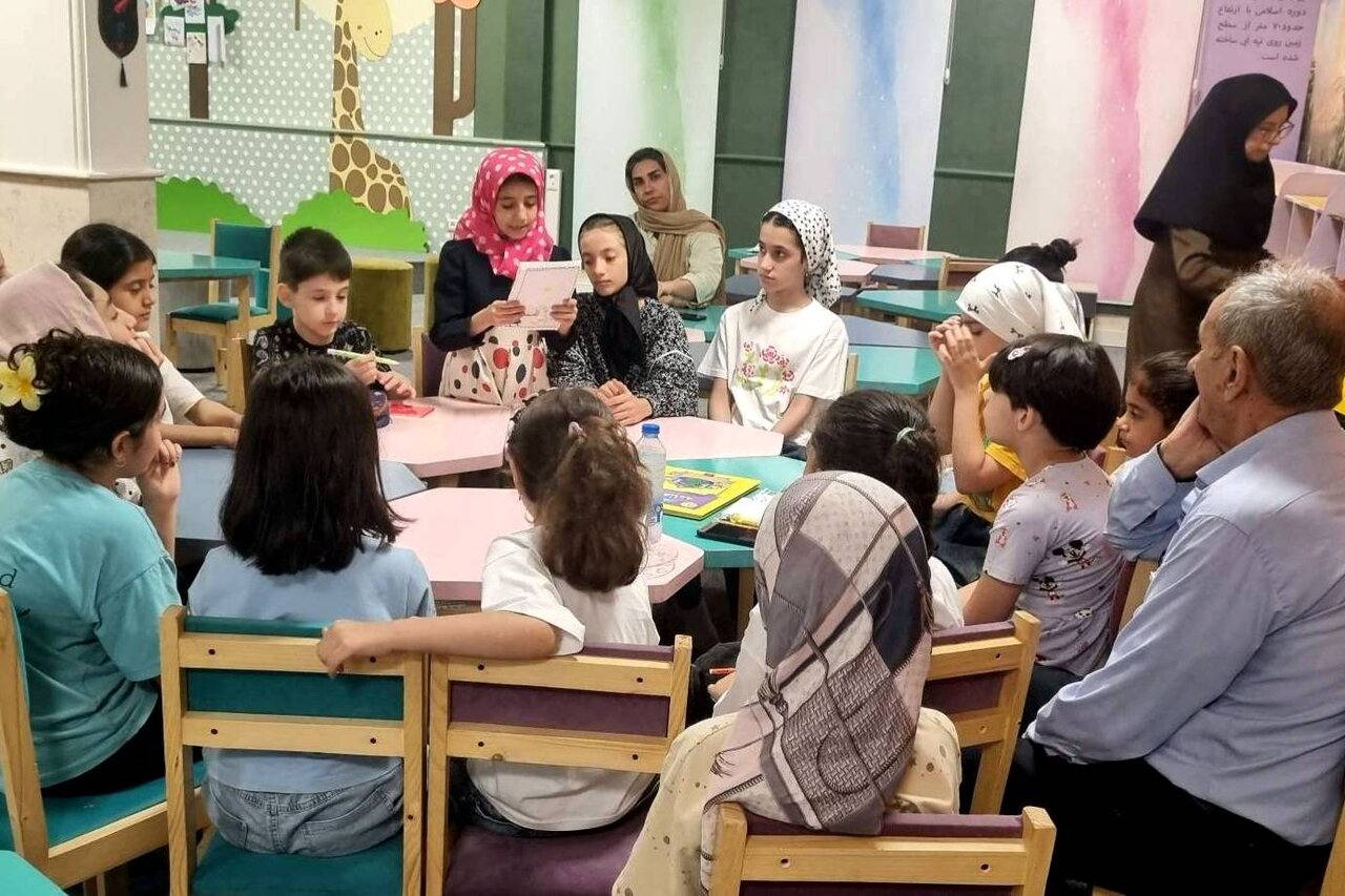 برگزاری کارگاه هستیشناسی و نشست خلاقیت ادبی در کتابخانه حکیم میرفندرسکی
