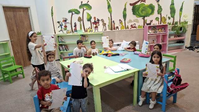 تابستانی پر از رنگ، خلاقیت و یادگیری در کتابخانه شهید محسن فخریزاده مهدیشهر
