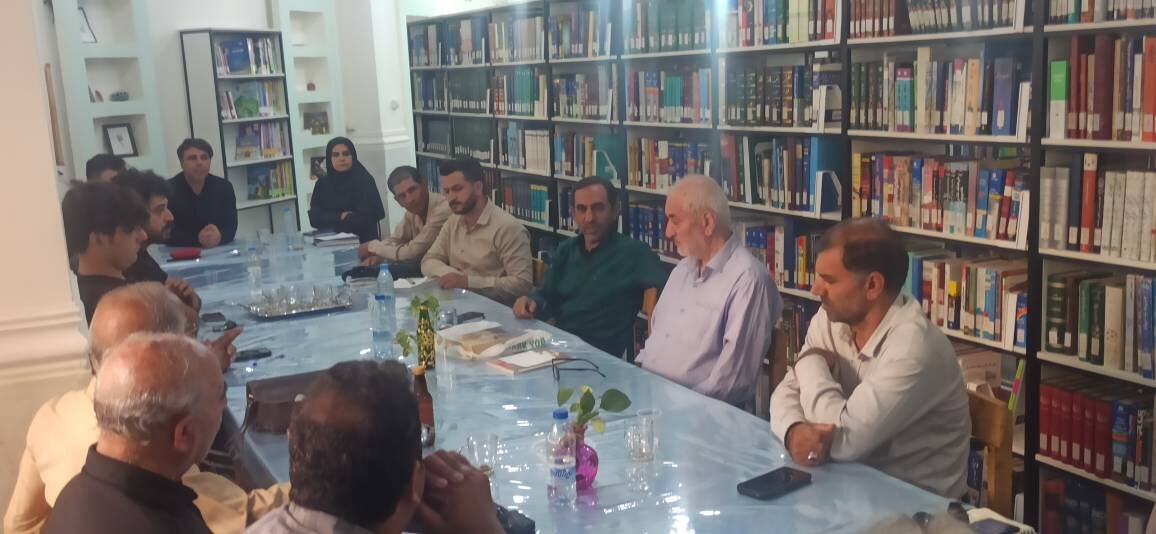 برگزاری نشست تخصصی «تاریخخوانی و اسطورهشناسی» در کتابخانه عمومی غدیر خرمآباد