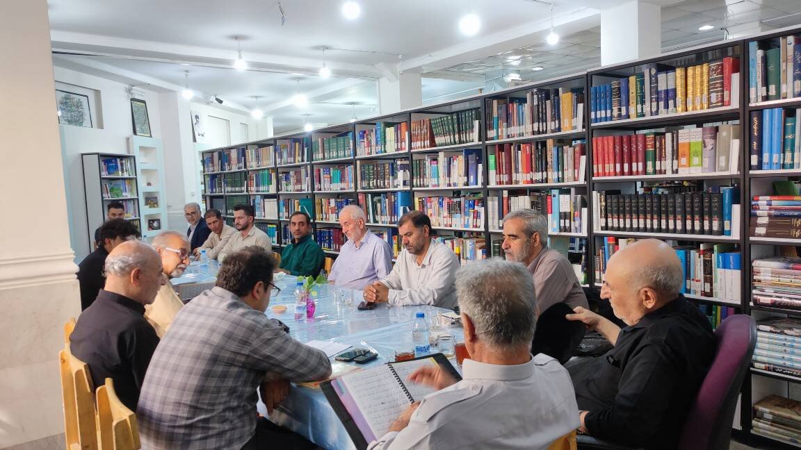 برگزاری نشست تخصصی «تاریخ‌خوانی و اسطوره‌شناسی» در کتابخانه عمومی غدیر خرم‌آباد