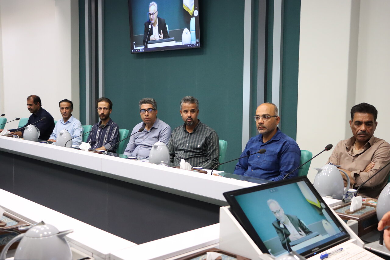 کارکنان خدمات کتابخانه مرکزی یزد آموزش دیدند