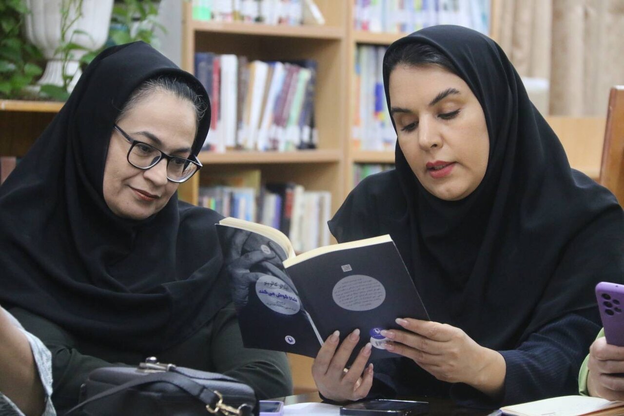واکاوی ادبی «سرهنگ در کتابخانه» اثر کالوینو در کارگاه داستاننویسی لارستان