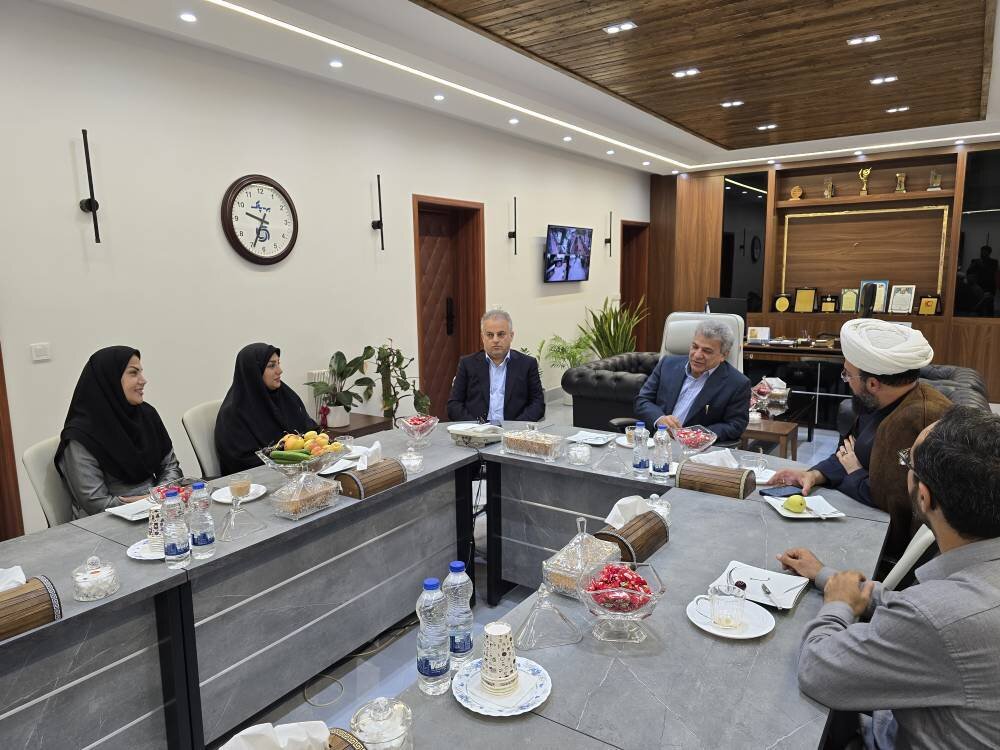 تقدیر سرپرست اداره‌کل کتابخانه‌های عمومی مازندران از مدیرعامل شرکت بهپاک