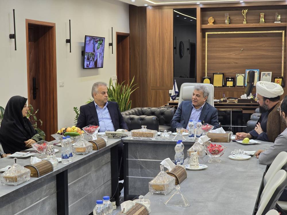 تقدیر سرپرست ادارهکل کتابخانههای عمومی مازندران از مدیرعامل شرکت بهپاک