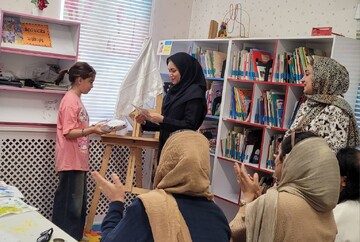 نویسنده کودک، مهمان کتابخانه شهدای گمنام پردیس