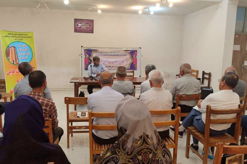 تاریخ مطبوعات ترکمنصحرا در کتابخانه عمومی مختومقلی فراغی گنبدکاووس بررسی شد