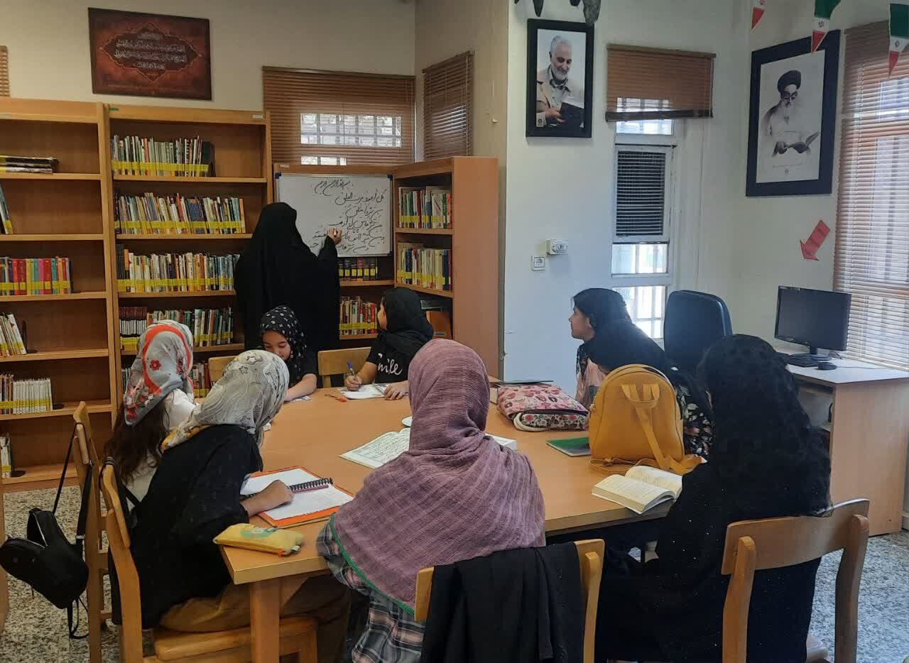 کتابخانه‌های عمومی استان تهران میزبان کارگاه‌های آموزشی تابستانی شدند