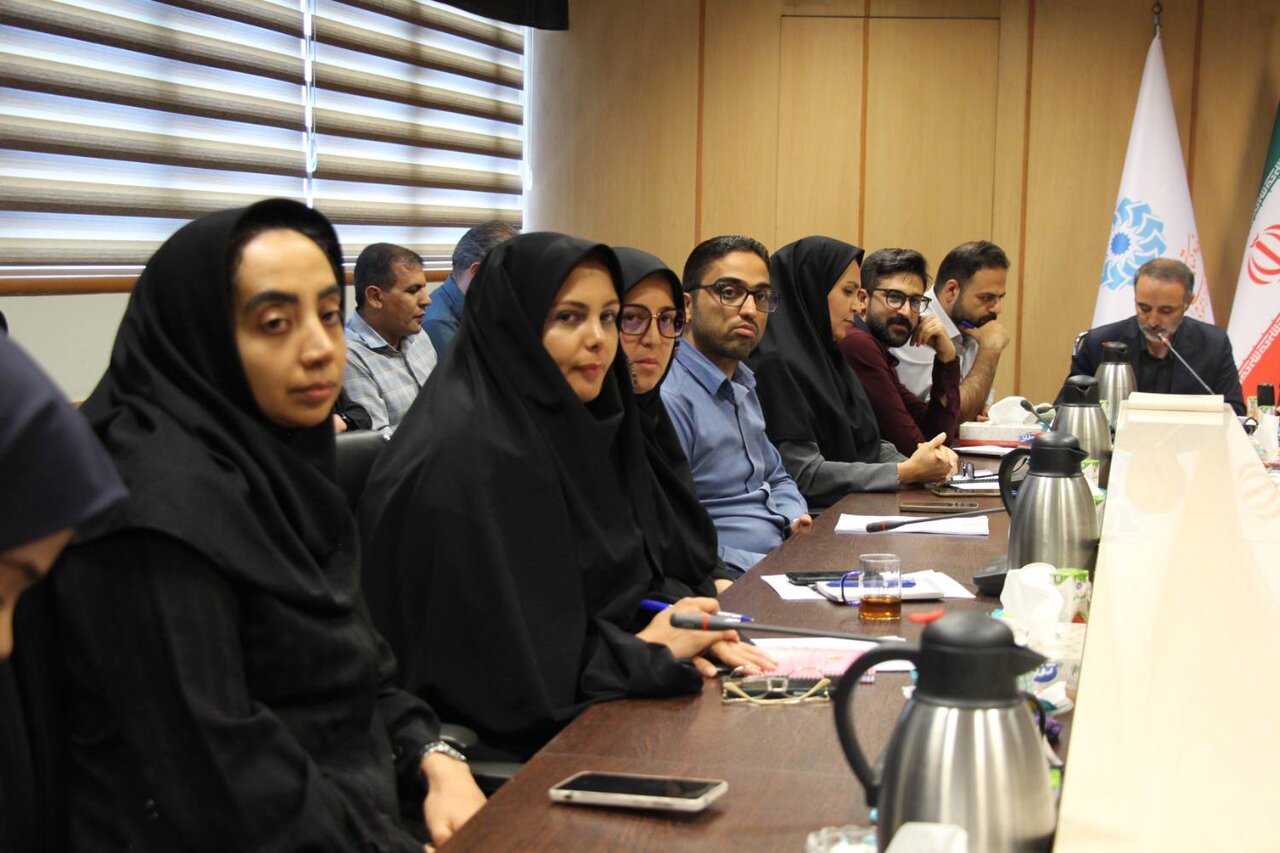 نشست شورای اداری اداره‌کل کتابخانه‌های عمومی استان تهران