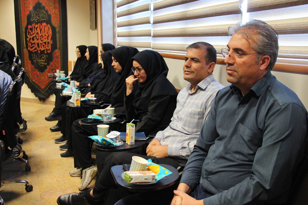 نشست شورای اداری اداره‌کل کتابخانه‌های عمومی استان تهران