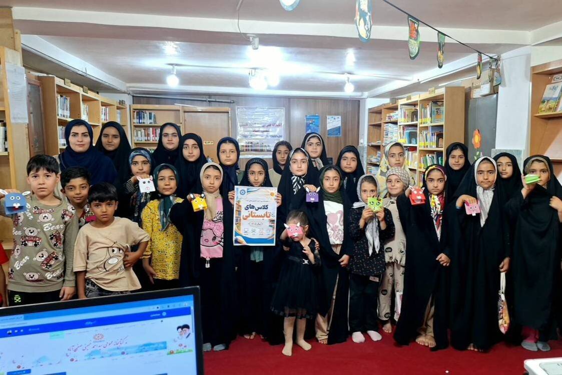 شکوفایی خلاقیت کودکان در کتابخانه سید احمد خمینی (ره) صفی‌آباد
