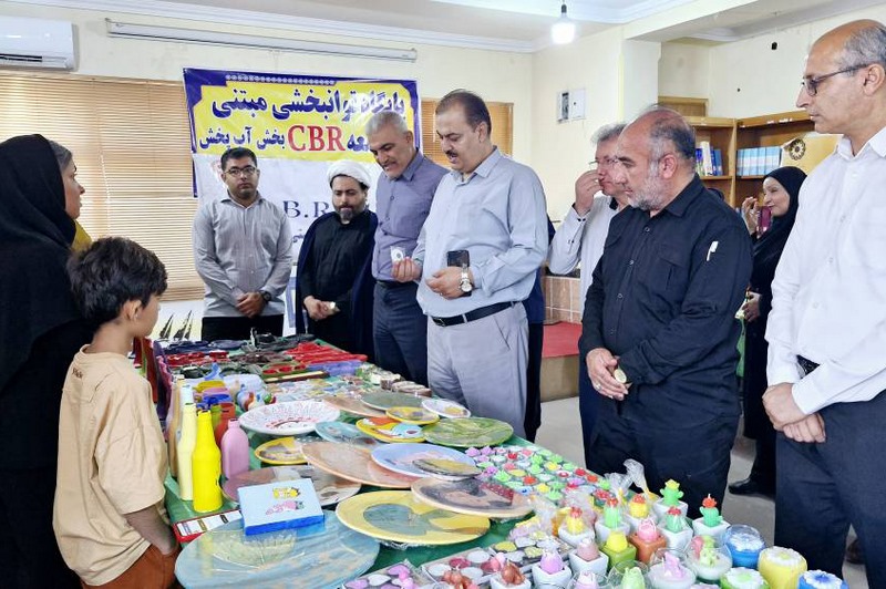 نمایشگاه صنایع‌دستی توانخواهان در کتابخانه شهید بهشتی برازجان برپا شد