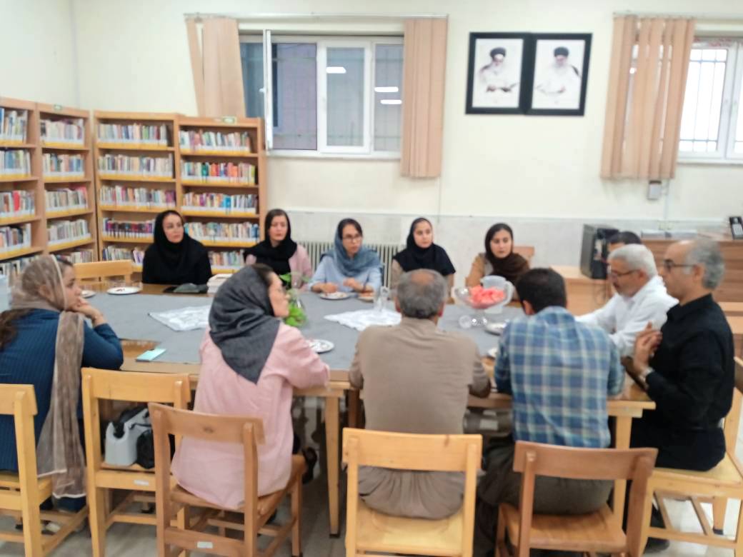برگزاری نشست هفتگی کتابخوان در کتابخانه شهید جلال بارنامه شهرستان سروآباد