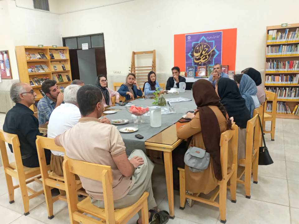 برگزاری نشست هفتگی کتابخوان در کتابخانه شهید جلال بارنامه شهرستان سروآباد