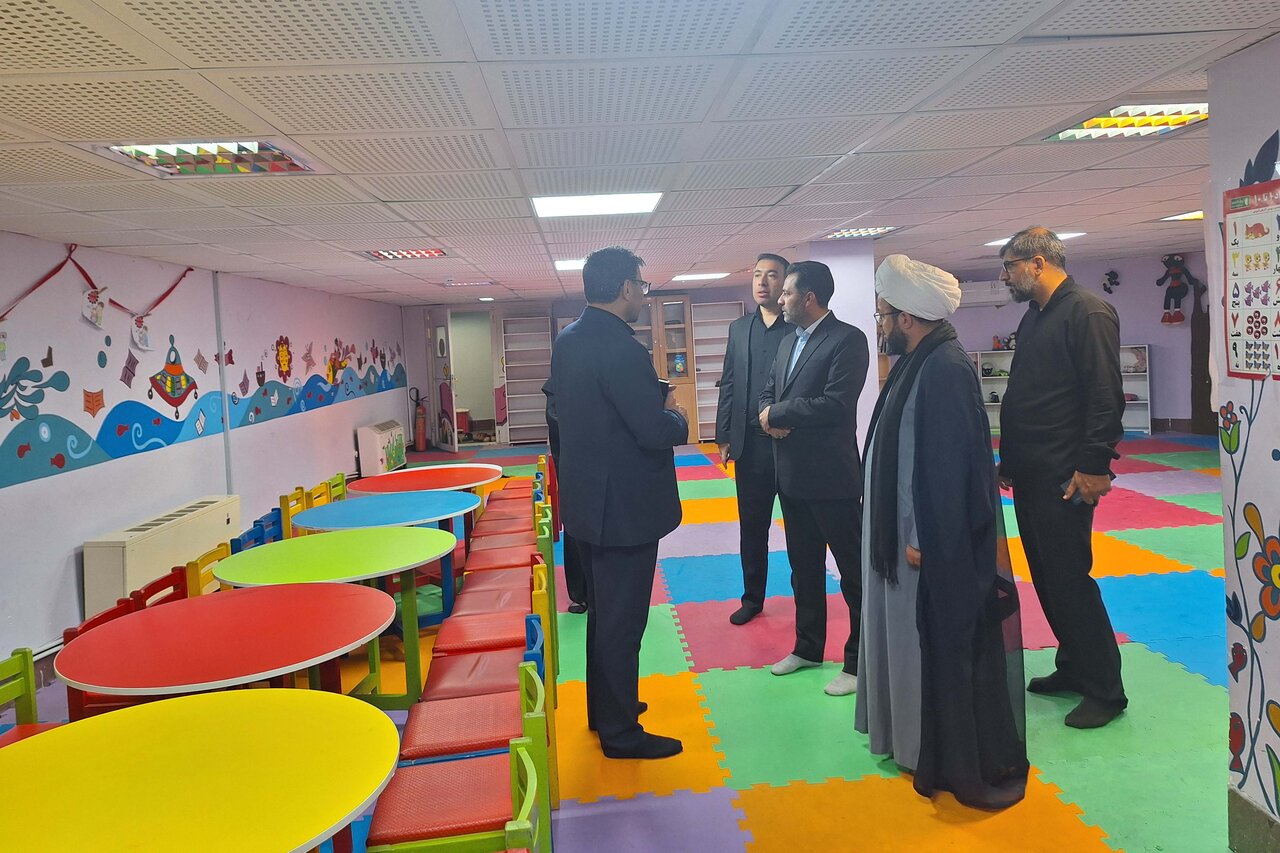 مسئولان استانی از کتابخانه مرکزی ایلام بازدید کردند