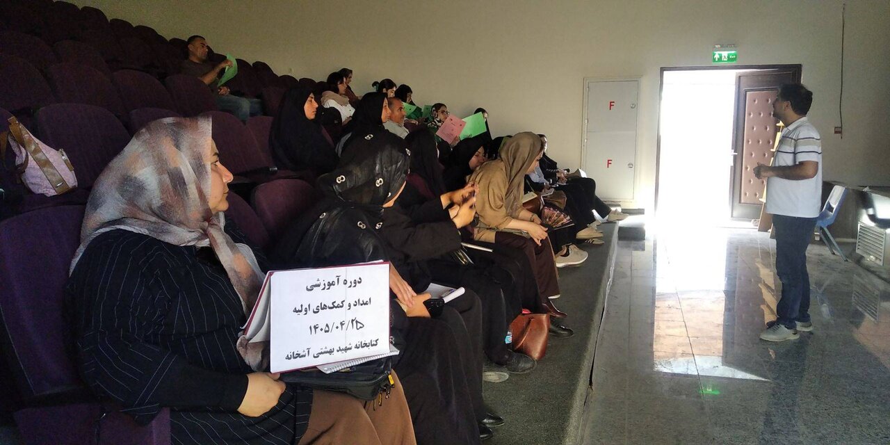 طلاییترین دقایق؛ کارگاه تخصصی کمکهای اولیه و تزریقات در مجتمع فرهنگی نظامی