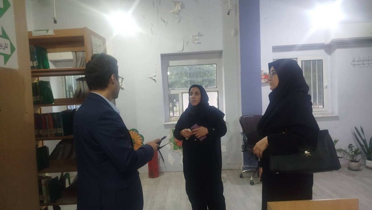 بازدید مدیرکل کتابخانه‌های عمومی لرستان از کتابخانه‌های پلدختر با محوریت بررسی زیرساخت‌های خدماتی