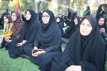 حضور خانواده کتابخانه‌های عمومی چهارمحال و بختیاری در اجتماع بزرگ «زینبیون؛ در امتداد خون»
