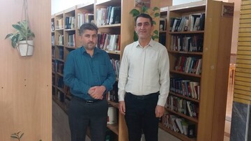 بازدید شهردار باغملک از کتابخانه ارمغان