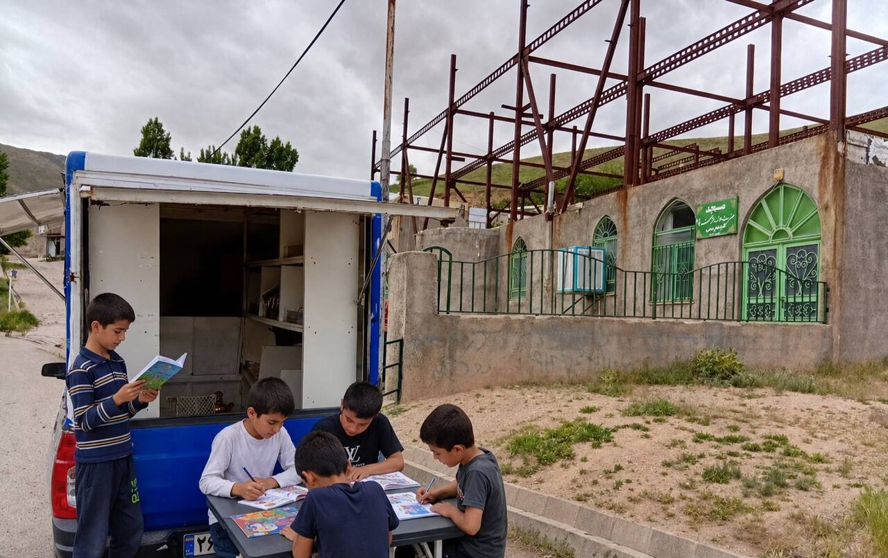 برگزاری ایستگاههای فرهنگی کتابخانه سیار در روستاهای شهرستان ابهر