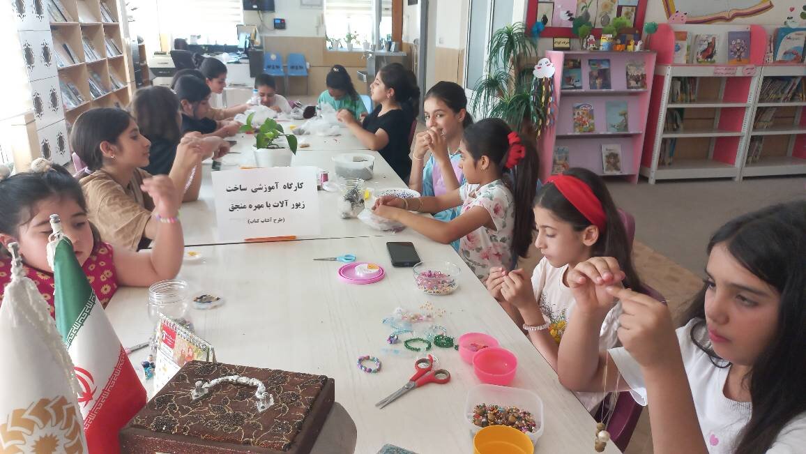 کتابخانه عمومی «پرتو دانش» میزبان طرح «آفتاب کتاب» شد
