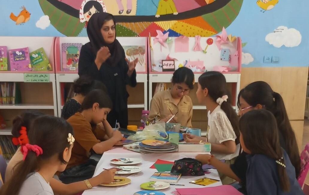 کتابخانه عمومی «پرتو دانش» میزبان طرح «آفتاب کتاب» شد