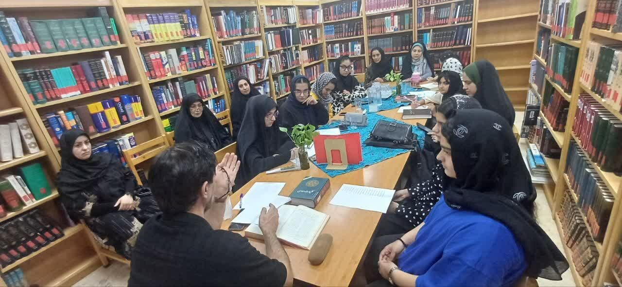 برگزاری برنامه‌های فرهنگی و آموزشی در کتابخانه‌های عمومی استان تهران