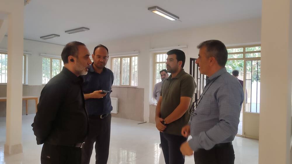 حضور در جلسه انجمن تا دیدار با کتابداران و بازدید از پروژه های عمرانی