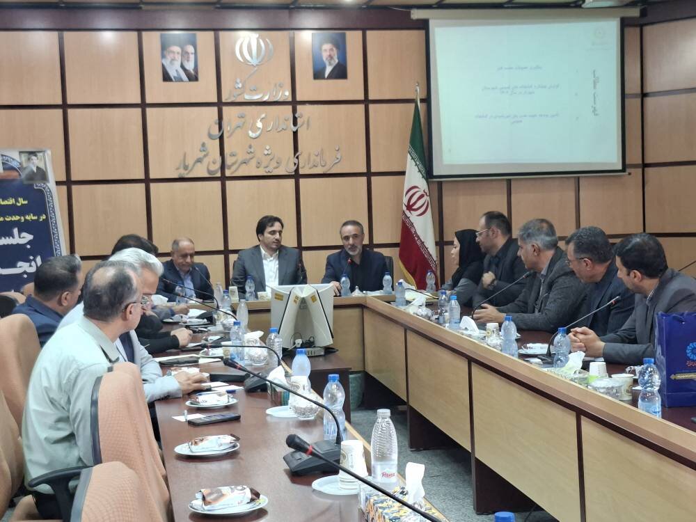 حضور در جلسه انجمن تا دیدار با کتابداران و بازدید از پروژه های عمرانی